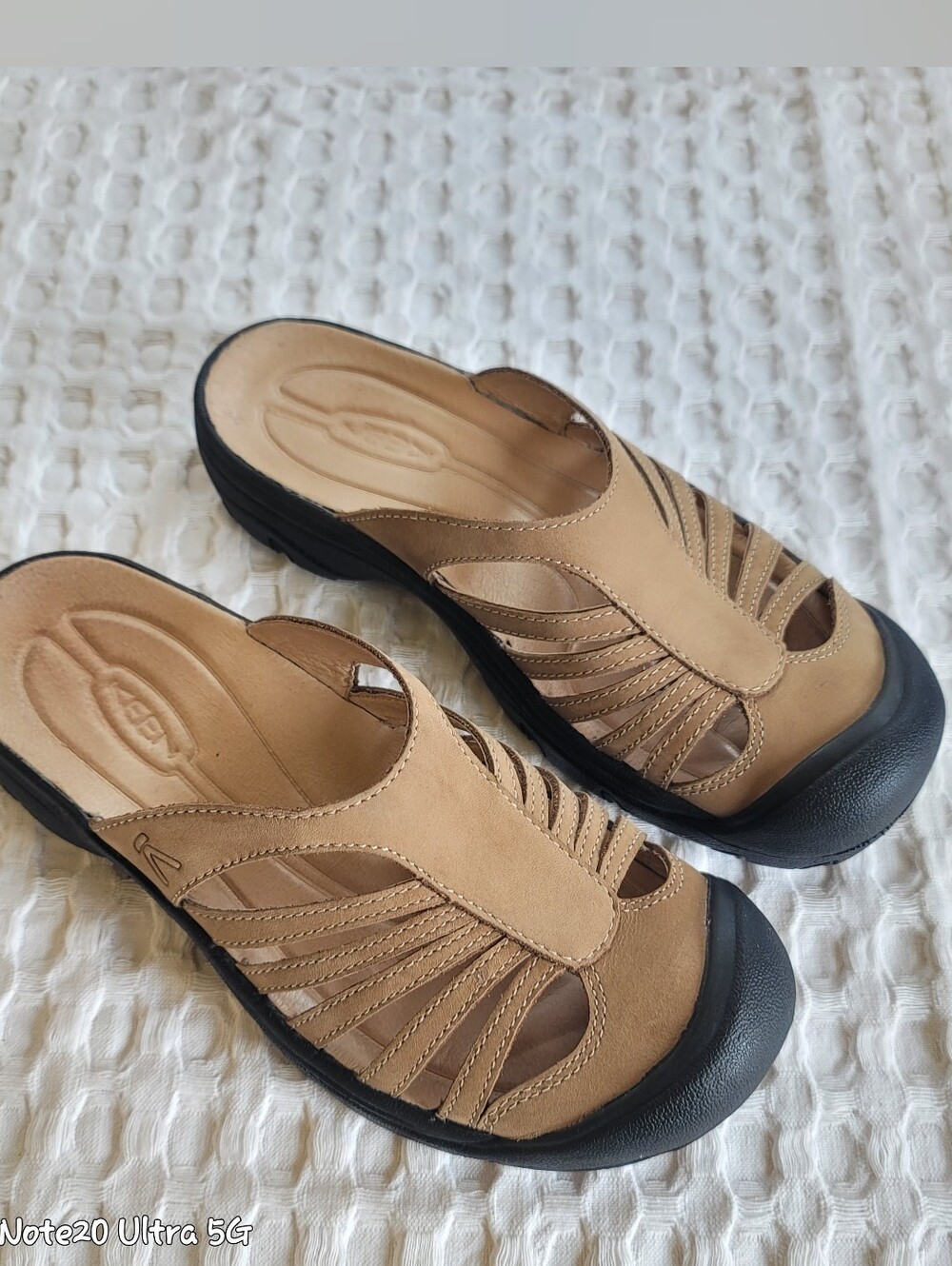 KEEN Calistoga Leather Slide Mules Sandals Tan Fisherman Clogs Women's Size 8